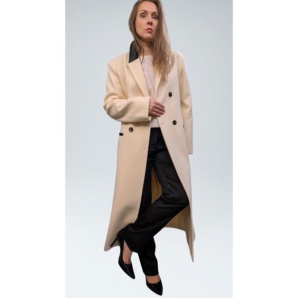 Elegant Cream Wool Coat with Black  Velvet Collar - Size M - Picture 3 of 9